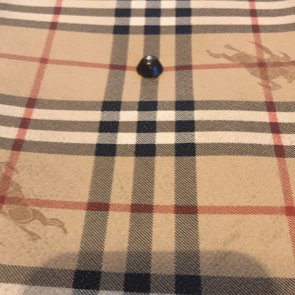 Burberry purse - Picture 9 of 14